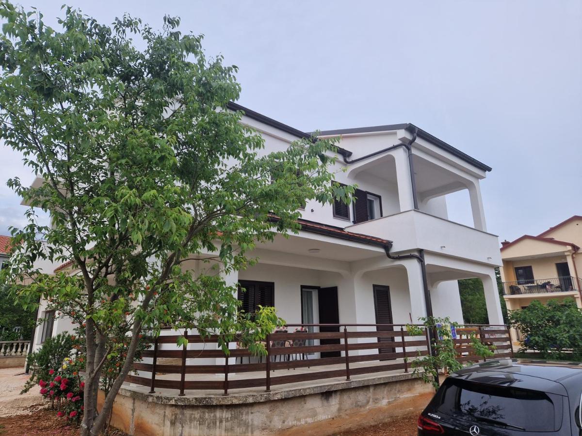Apartmani Malo More Seline Buitenkant foto