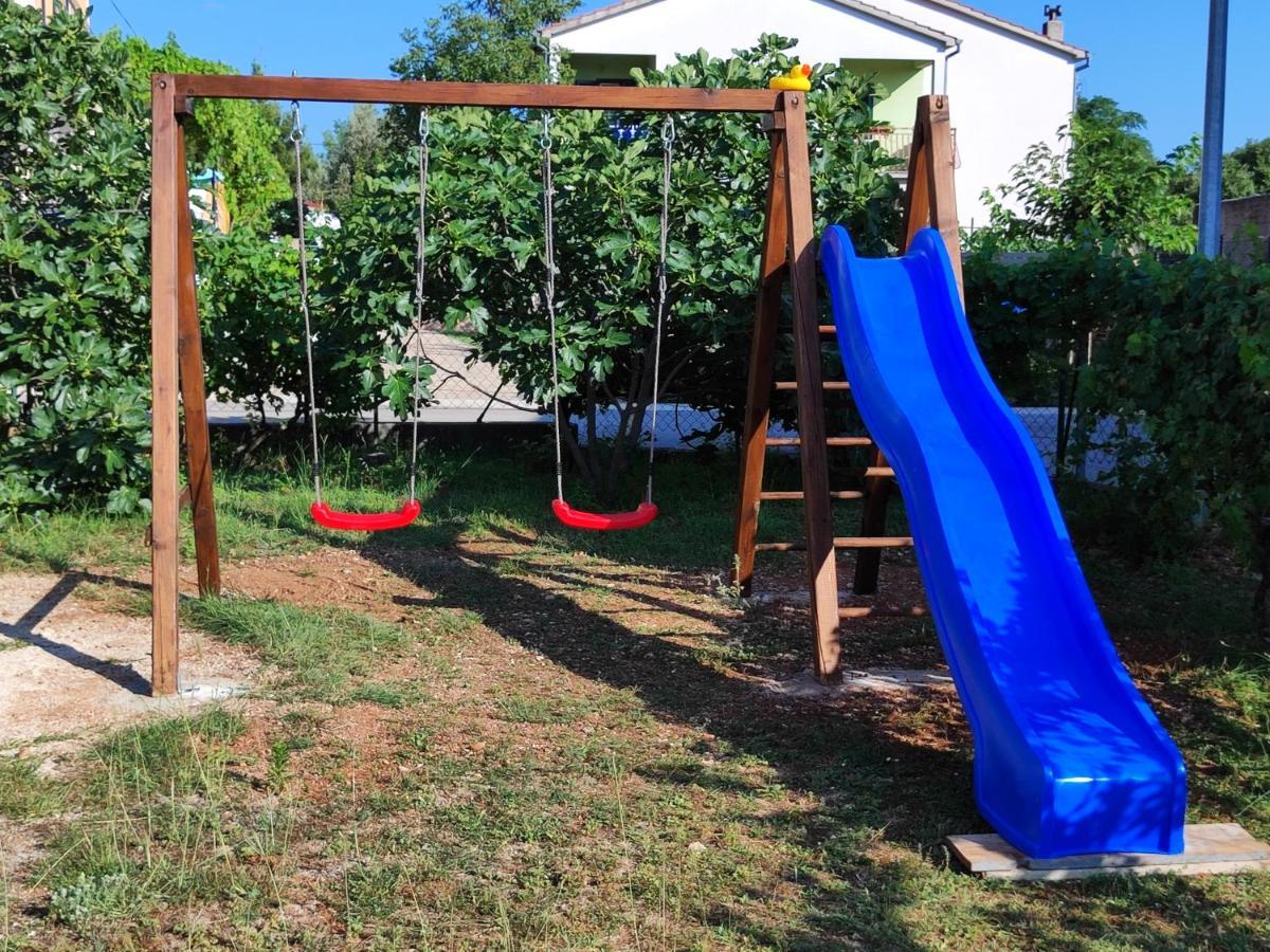 Apartmani Malo More Seline Buitenkant foto